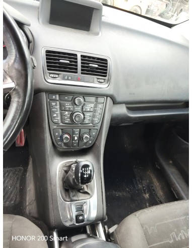 Ersatzteile für Opel Meriva 1.7 Diesel (2004), darunter Komponenten für Motor, Karosserie, Elektrik und Mechanik.