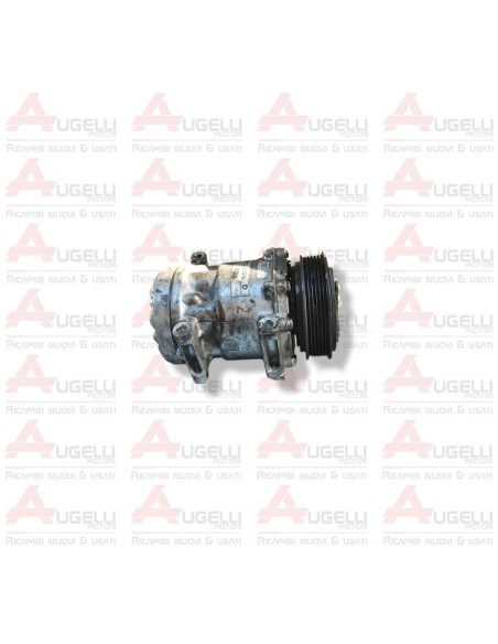 Compressore climatizzatore VALEO 813236 usato
