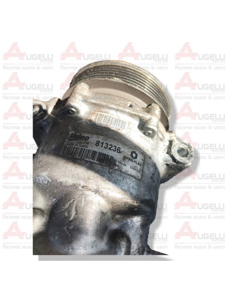 Compressore climatizzatore VALEO 813236 usato